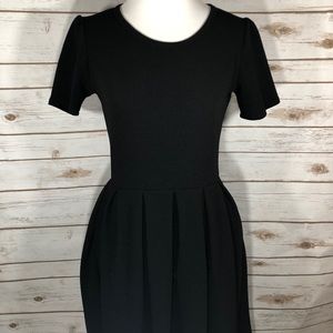 LuLaRoe S Black Amelia Dress with Pockets Rare